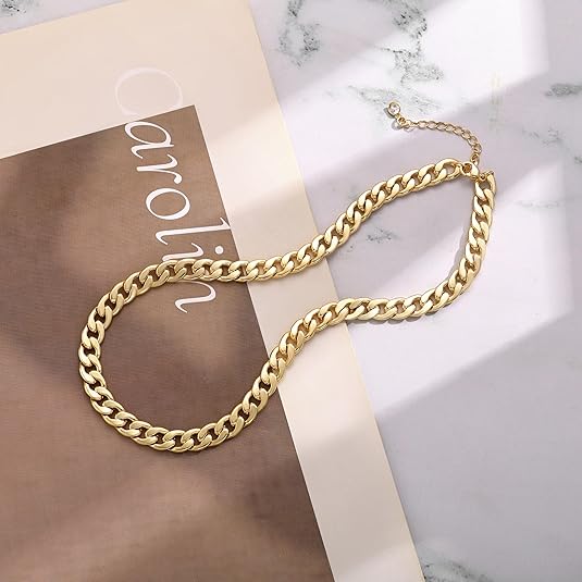 Chunky necklace with Cuban links