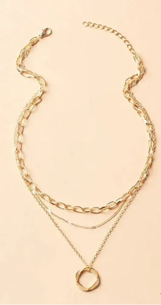 Classic Layered Gold Necklace with Pendant
