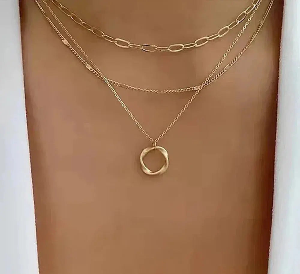 Classic Layered Gold Necklace with Pendant